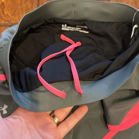 Under Armour Women’s Running/Workout Shorts NWT - Picture 4 of 10